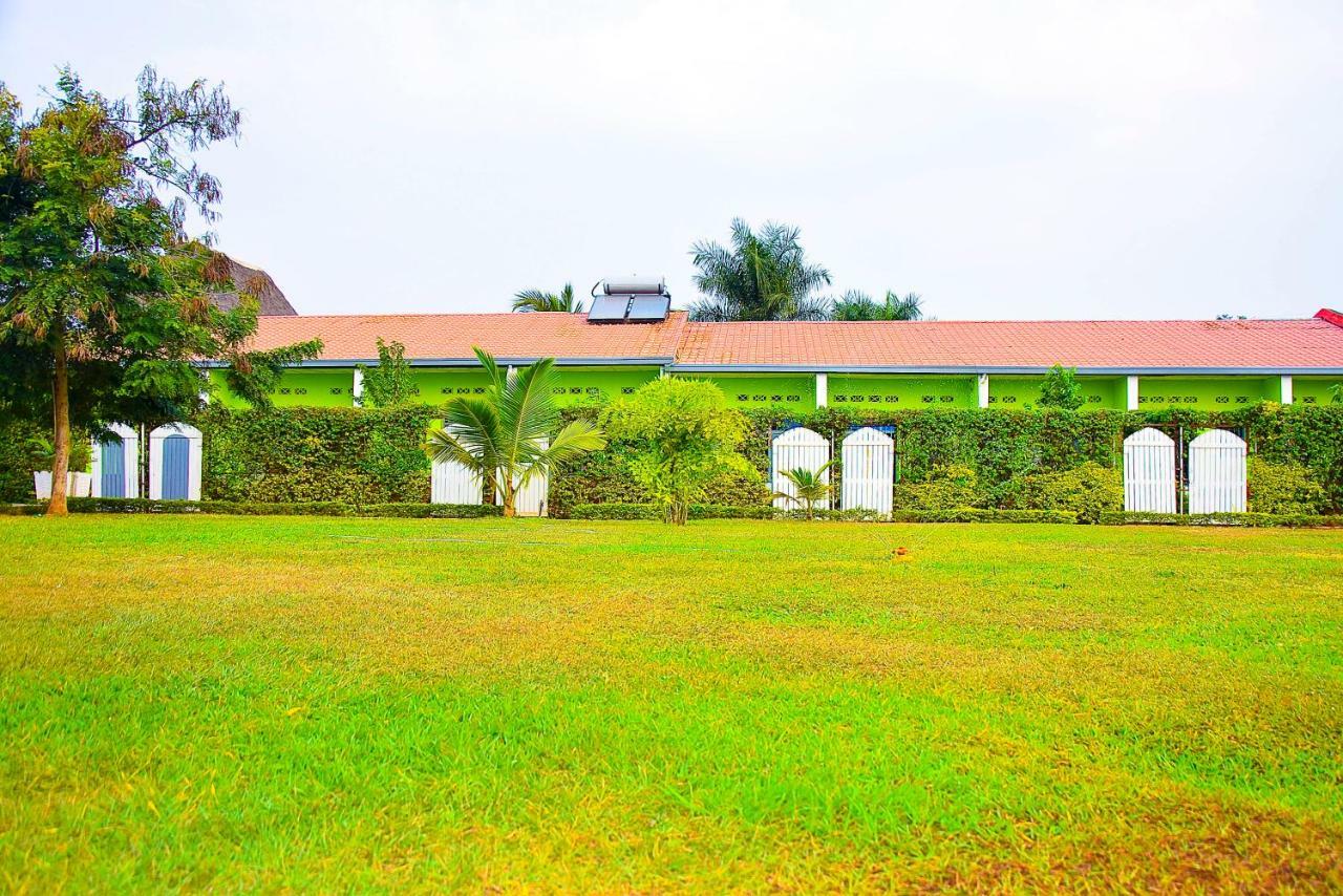 Saint Blaise Hotel Gatumba Quarto foto